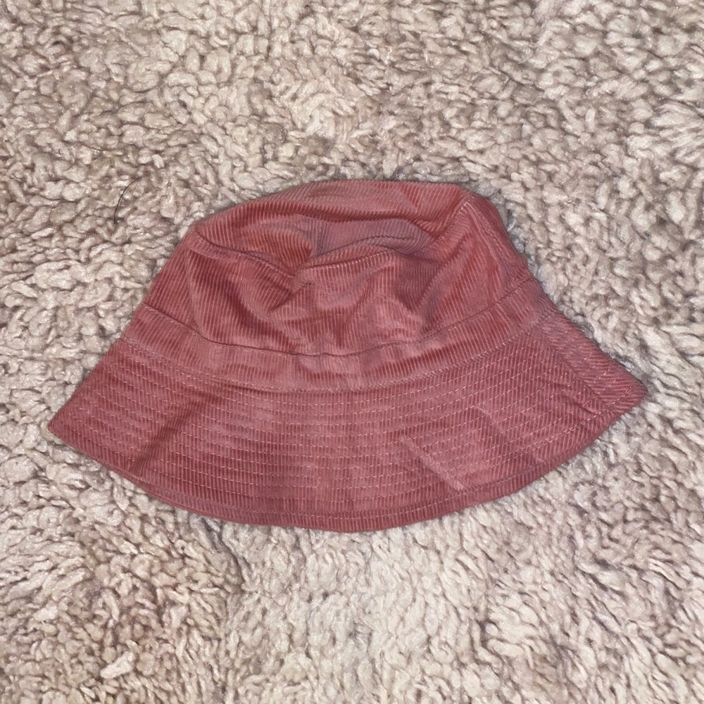 Urban Outfitters pink corduroy bucket hat✨✨